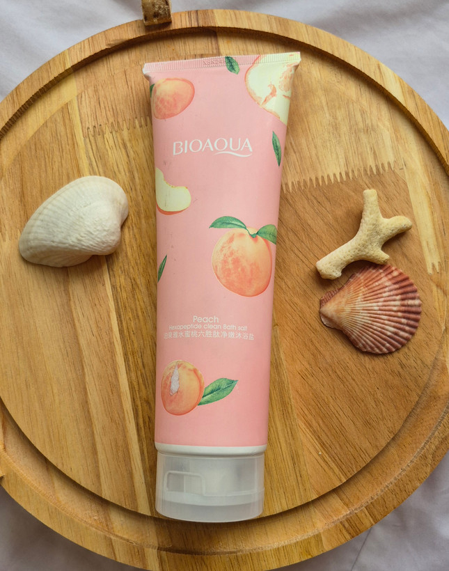 نمک بدن هلو بیوآکوا (BIOAQUA Peach Bath Salt) نرمکننده و لایهبردار ملایم